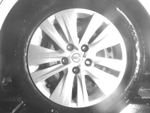 Used 2025 Nissan Sentra S FWD image 14