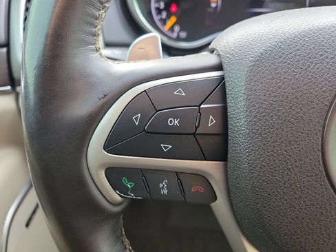 Used 2017 Jeep Grand Cherokee Overland image 30