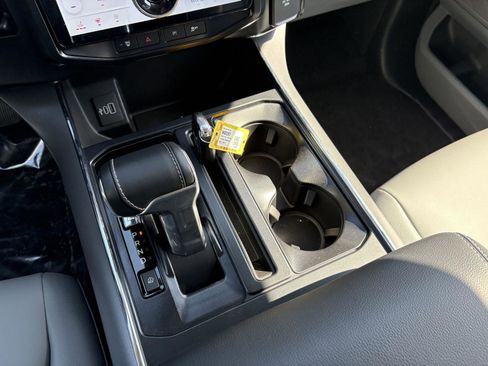 New 2025 Ford F150 Lightning Flash AWD/4WD image 16