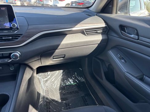 Used 2026 Nissan Altima 2.5 SV FWD image 34