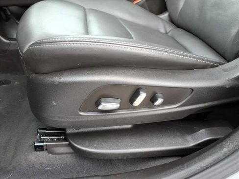 Used 2024 Cadillac XT6 Premium Luxury image 15