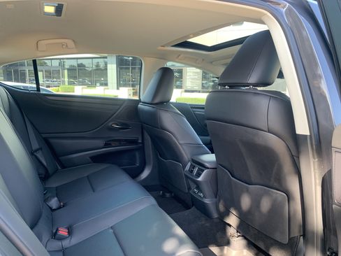 Used 2025 Lexus ES 350 w/ Premium Package FWD image 33