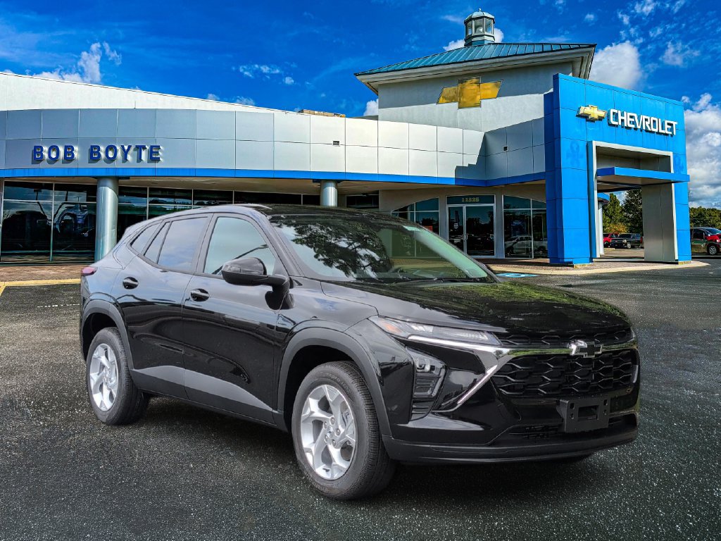 New 2026 Chevrolet Trax LS w/ LS Convenience Package FWD image 9