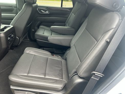 Used 2024 Chevrolet Tahoe Z71 w/ Luxury Package AWD/4WD image 14