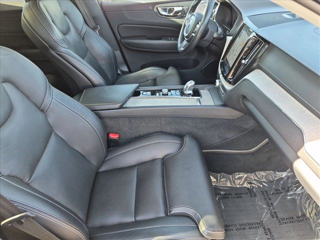 Used 2018 Volvo XC60 T8 Inscription w/ Luxury Seat Package AWD/4WD image 23