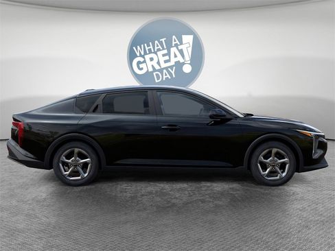 New 2026 Kia K4 LX image 7