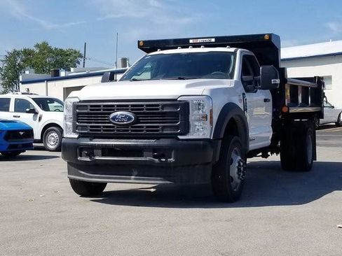 New 2025 Ford F550 4x4 Regular Cab Super Duty image 7