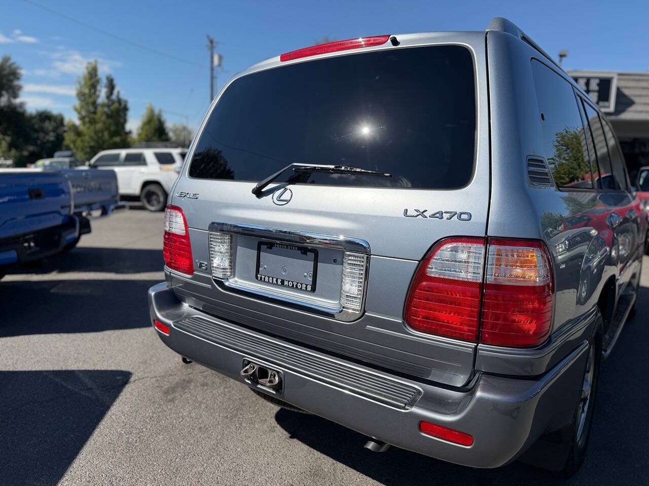 Used 2004 Lexus LX 470 4WD image 10