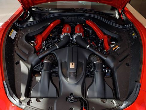 Used 2022 Ferrari Roma RWD image 50