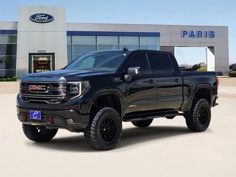 Used 2024 GMC Sierra 1500 AT4 w/ Technology Package AWD/4WD image 3