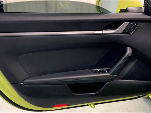 Used 2025 Porsche 911 Carrera image 21