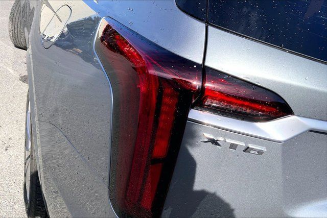 Used 2025 Cadillac XT6 Premium Luxury AWD/4WD image 29
