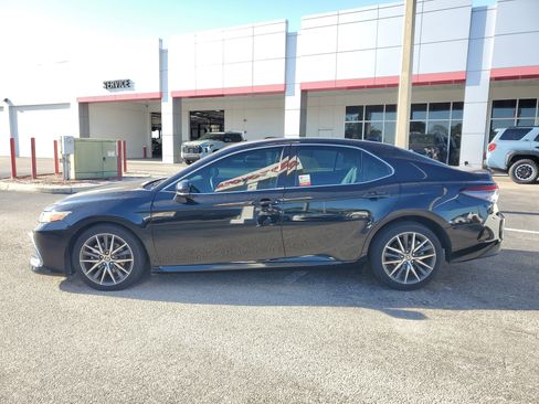 Certified 2023 Toyota Camry XLE image 7