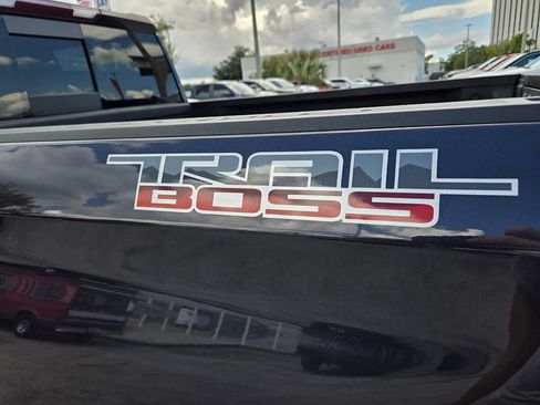 Used 2024 Chevrolet Silverado 1500 LT Trail Boss w/ Convenience Package II AWD/4WD image 12