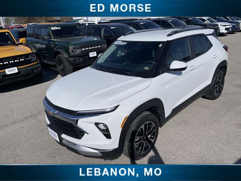 Used 2024 Chevrolet TrailBlazer LT AWD/4WD image 19
