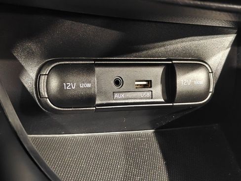 Used 2015 Kia Soul FWD image 12