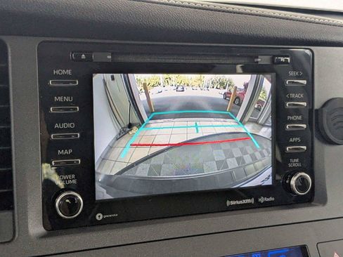 Used 2020 Toyota Sienna XLE w/ XLE Navigation Package FWD image 24