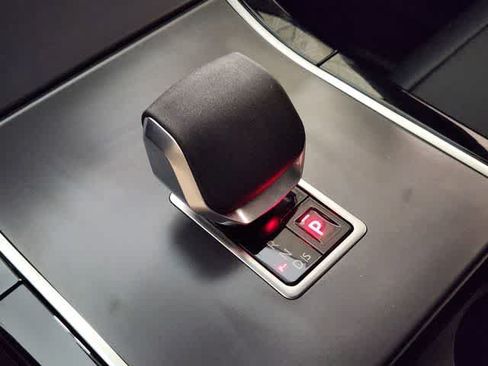 Used 2026 Land Rover Range Rover Velar S AWD/4WD image 19