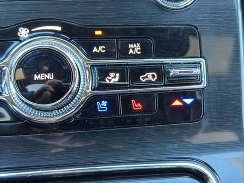 Used 2022 Lincoln Nautilus Reserve image 24