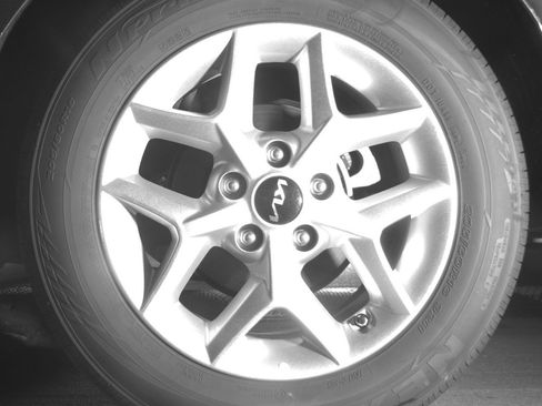 Used 2025 Kia Soul LX w/ LX Technology Package FWD image 14
