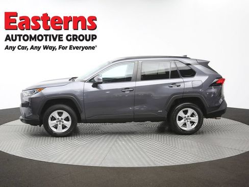 Used 2021 Toyota RAV4 XLE AWD/4WD image 59