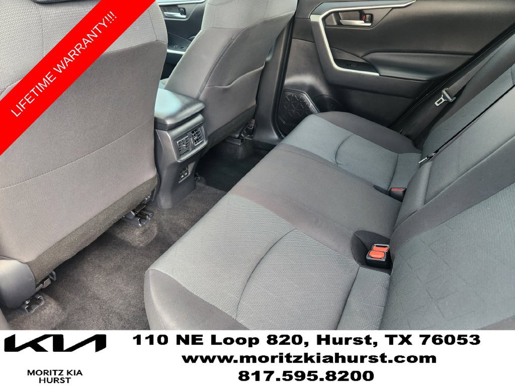 Used 2025 Toyota RAV4 XLE AWD/4WD image 31