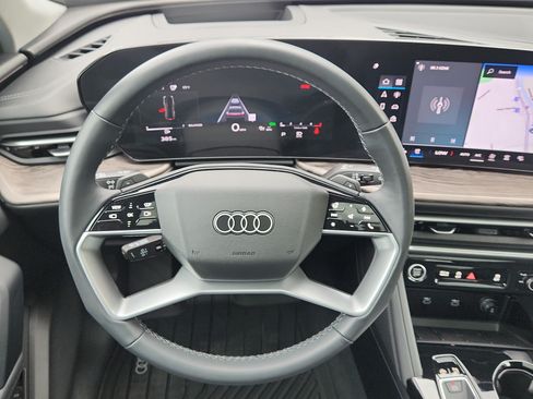 Used 2025 Audi Q5 Premium Plus w/ Premium Plus AWD/4WD image 16