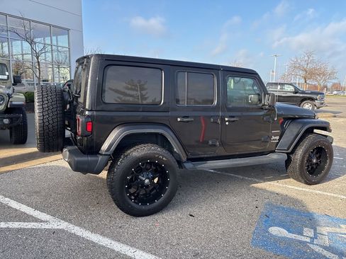 Used 2019 Jeep Wrangler Unlimited Sahara w/ Uconnect 4C Nav & Sound Group image 29