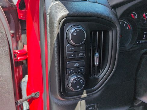 Used 2023 Chevrolet Silverado 1500 Custom AWD/4WD image 17
