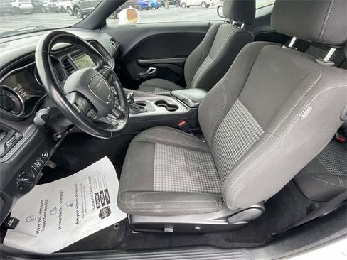 Used 2023 Dodge Challenger SXT image 11