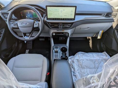 New 2026 Ford Escape SE FWD image 13