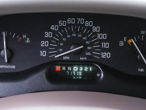 Used 2002 Buick Century Custom w/ Custom Premium Pkg image 11