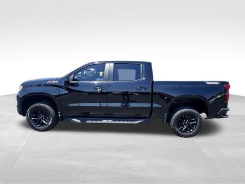 Used 2022 Chevrolet Silverado 1500 LT Trail Boss w/ LPO, Dark Essentials Package AWD/4WD image 3