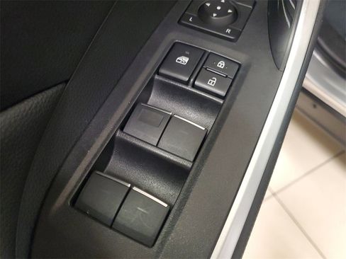 Used 2025 Toyota RAV4 XLE image 18