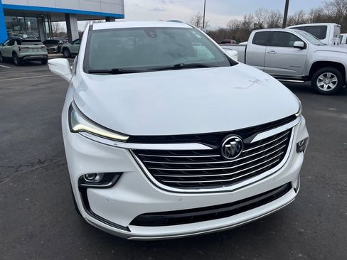 Used 2024 Buick Enclave Premium image 8