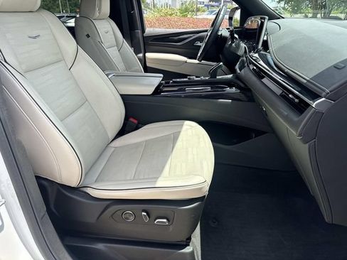 Used 2024 Cadillac Escalade ESV Sport w/ Touring Package AWD/4WD image 9