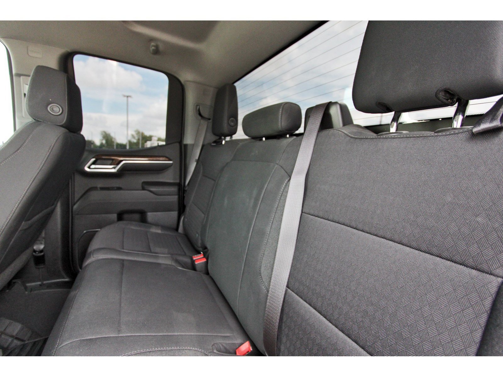 Used 2023 GMC Sierra 1500 SLE RWD image 32
