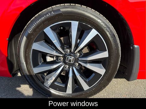 Used 2024 Honda Civic EX image 9