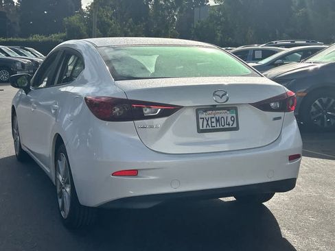 Used 2017 MAZDA MAZDA3 Touring FWD image 2