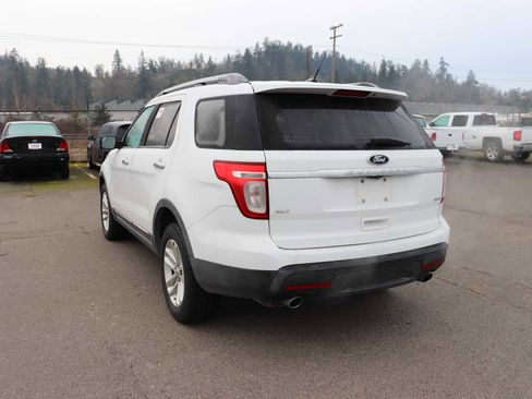 Used 2013 Ford Explorer XLT image 7