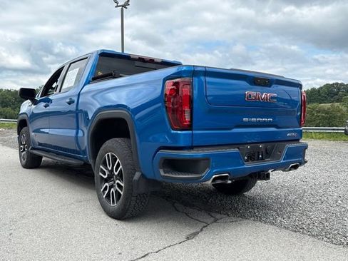 Used 2023 GMC Sierra 1500 AT4 w/ AT4 Premium Package AWD/4WD image 5