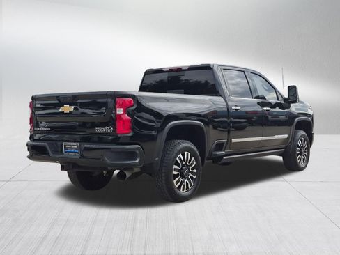 Used 2024 Chevrolet Silverado 3500 High Country w/ High Country Premium Package AWD/4WD image 6