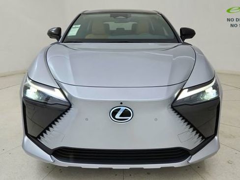 Used 2025 Lexus RZ 300e w/ Cold Area Package FWD image 13