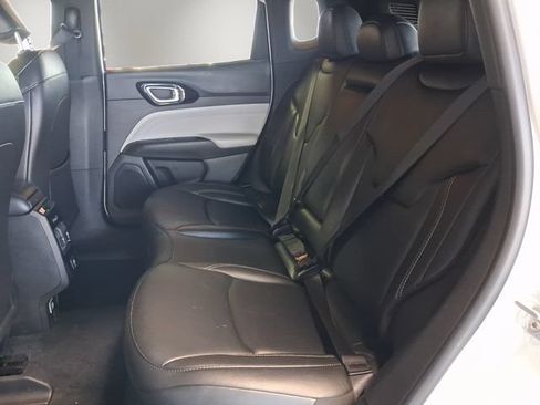 Used 2025 Jeep Compass Limited AWD/4WD image 17