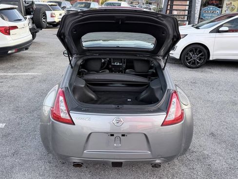 Used 2009 Nissan 370Z Touring image 5
