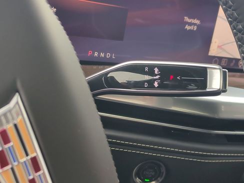 New 2026 Cadillac Escalade ESV Platinum Luxury image 17