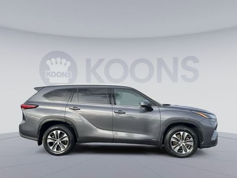 Used 2022 Toyota Highlander XLE image 8