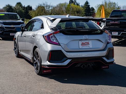 Used 2018 Honda Civic Sport image 8