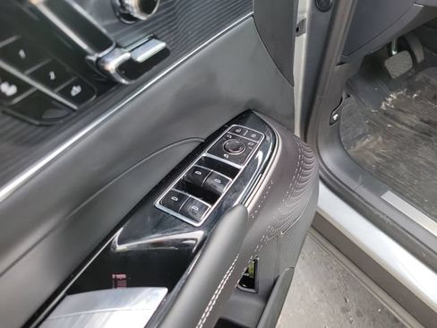Certified 2024 Cadillac Lyriq Luxury AWD/4WD image 19