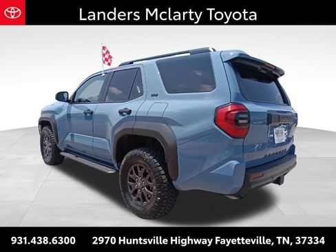 Used 2025 Toyota 4Runner SR5 AWD/4WD image 5